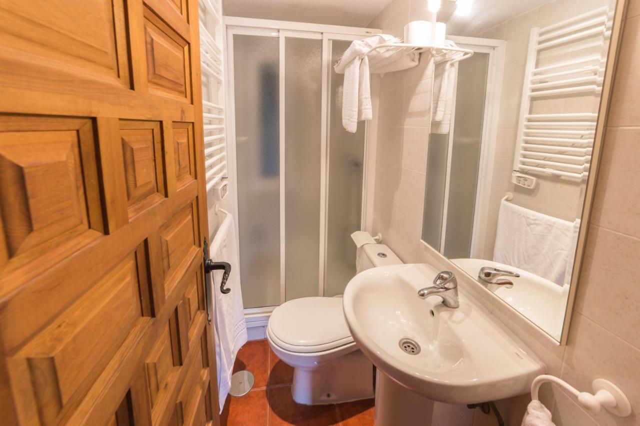 Apartamentos Rurales El Colvillo トリヨ エクステリア 写真