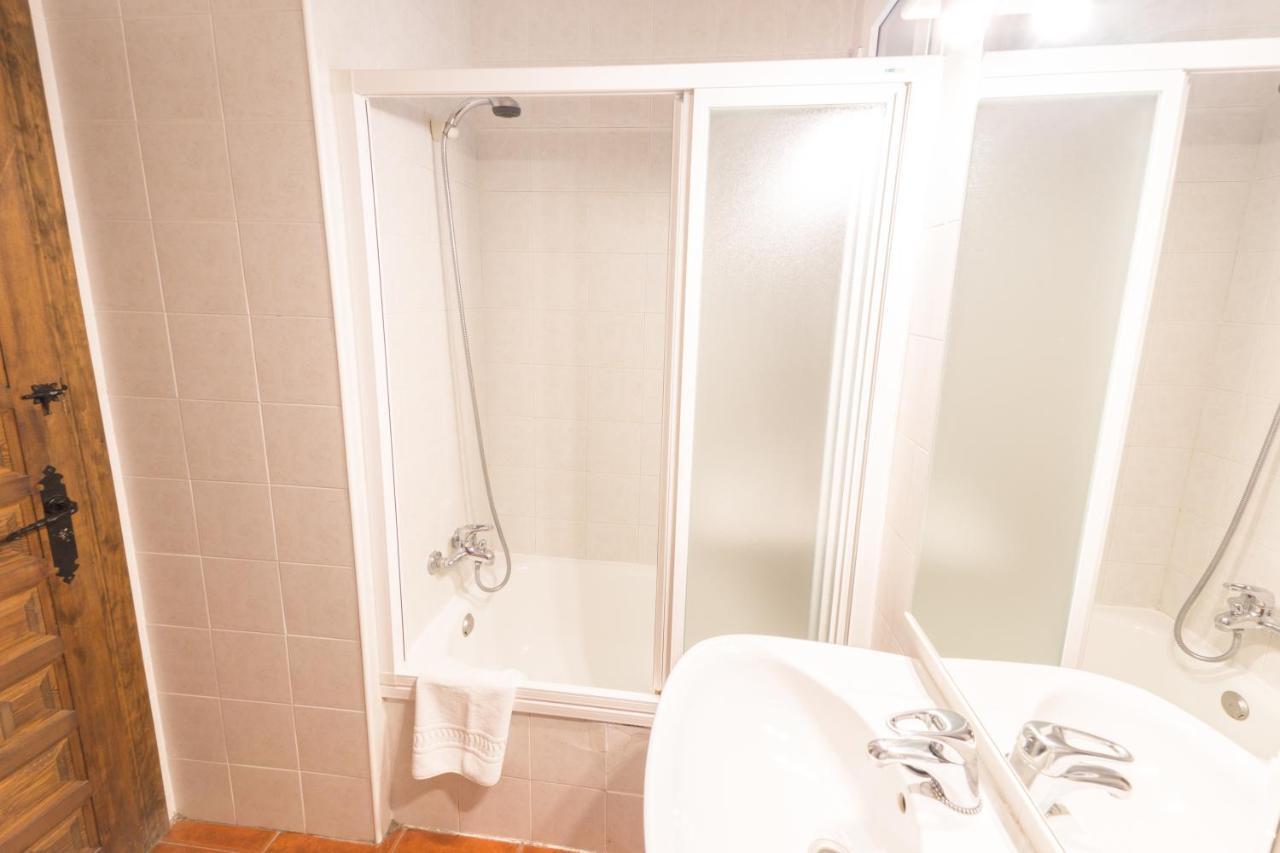 Apartamentos Rurales El Colvillo トリヨ エクステリア 写真