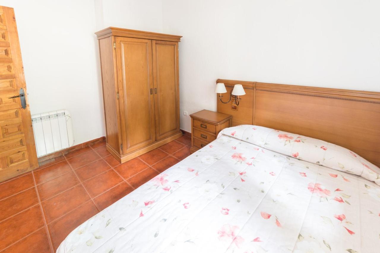 Apartamentos Rurales El Colvillo トリヨ エクステリア 写真