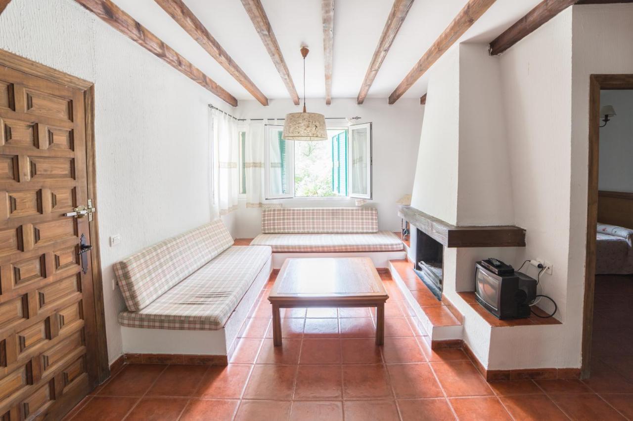 Apartamentos Rurales El Colvillo トリヨ エクステリア 写真