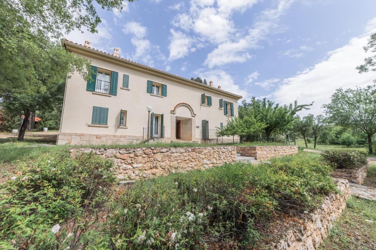 Apartamentos Rurales El Colvillo トリヨ エクステリア 写真